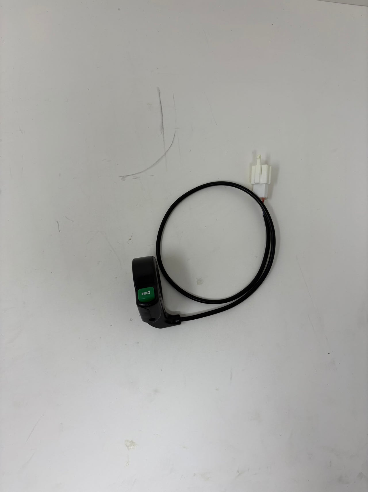 1300W E-Madix ATV | Horn Switch (5 031 0010 001)