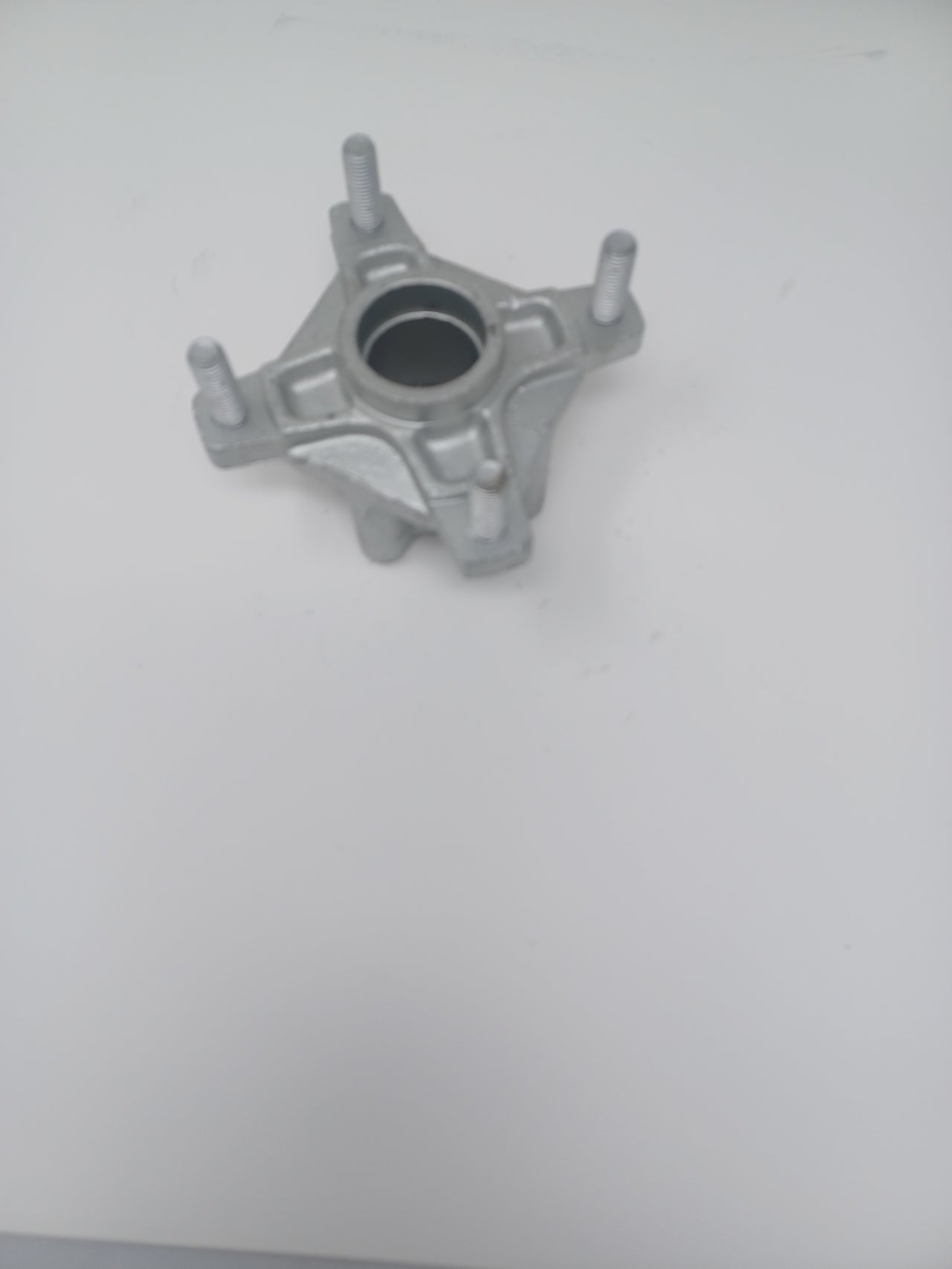 Venom Mad Max 250cc - Front Hub 2801-23010100A