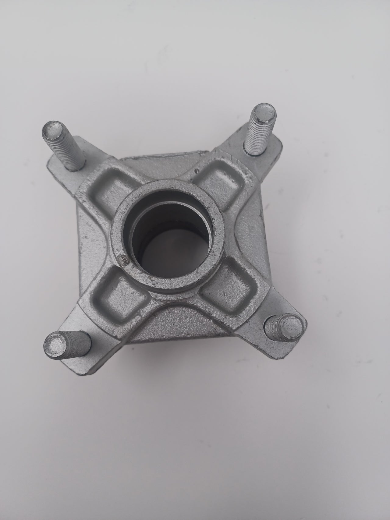 Venom Mad Max 250cc - Front Hub 2801-23010100A