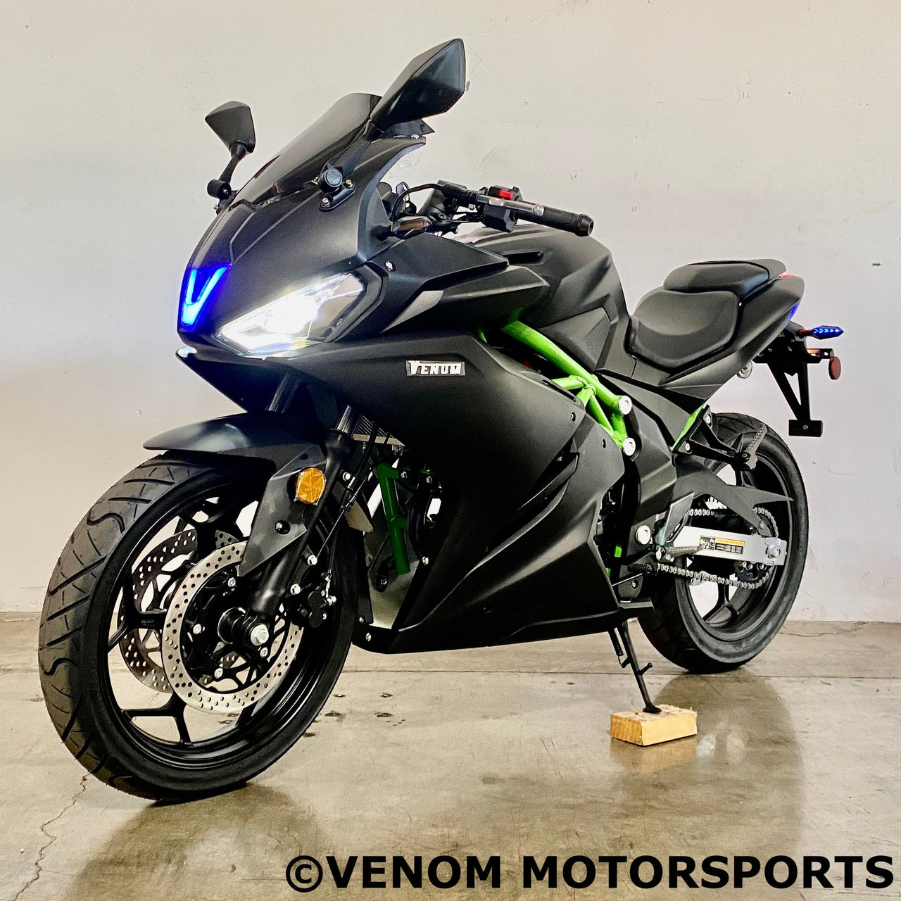 Venom x22R MAX | 250cc Motorcycle | Fuel-Injected | Street Legal